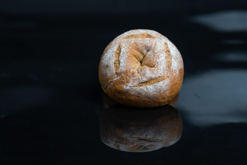 Bröd i airfryer – litet vetebröd på torrjäst